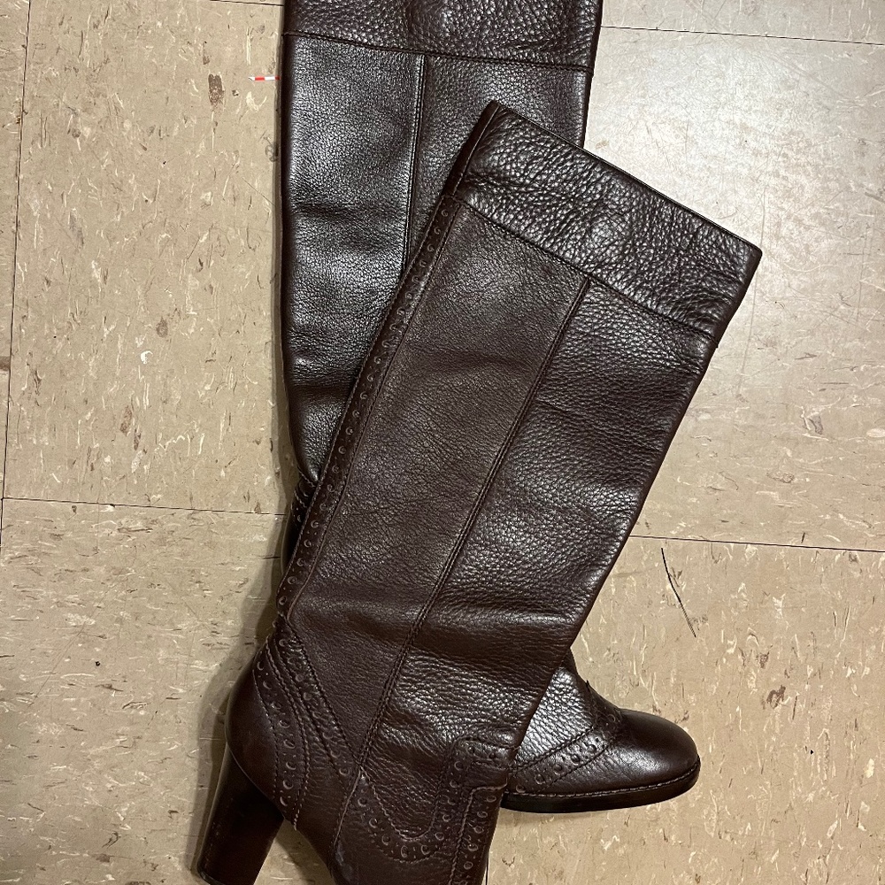 Micheal Kors Brown Boots